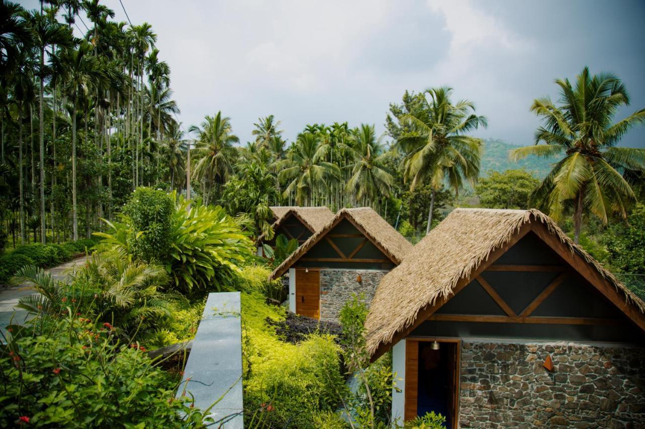 Maayaa Riverside Villa By Kpm Tripenta Attappādi Exterior foto